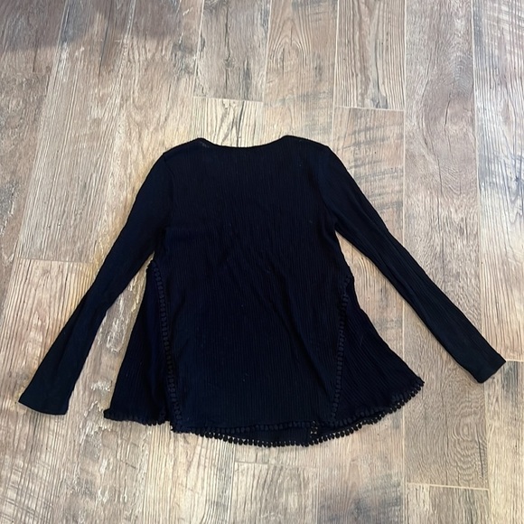 Eri + Ali Woman’s Black long Sleeve Size Medium - Picture 3 of 5